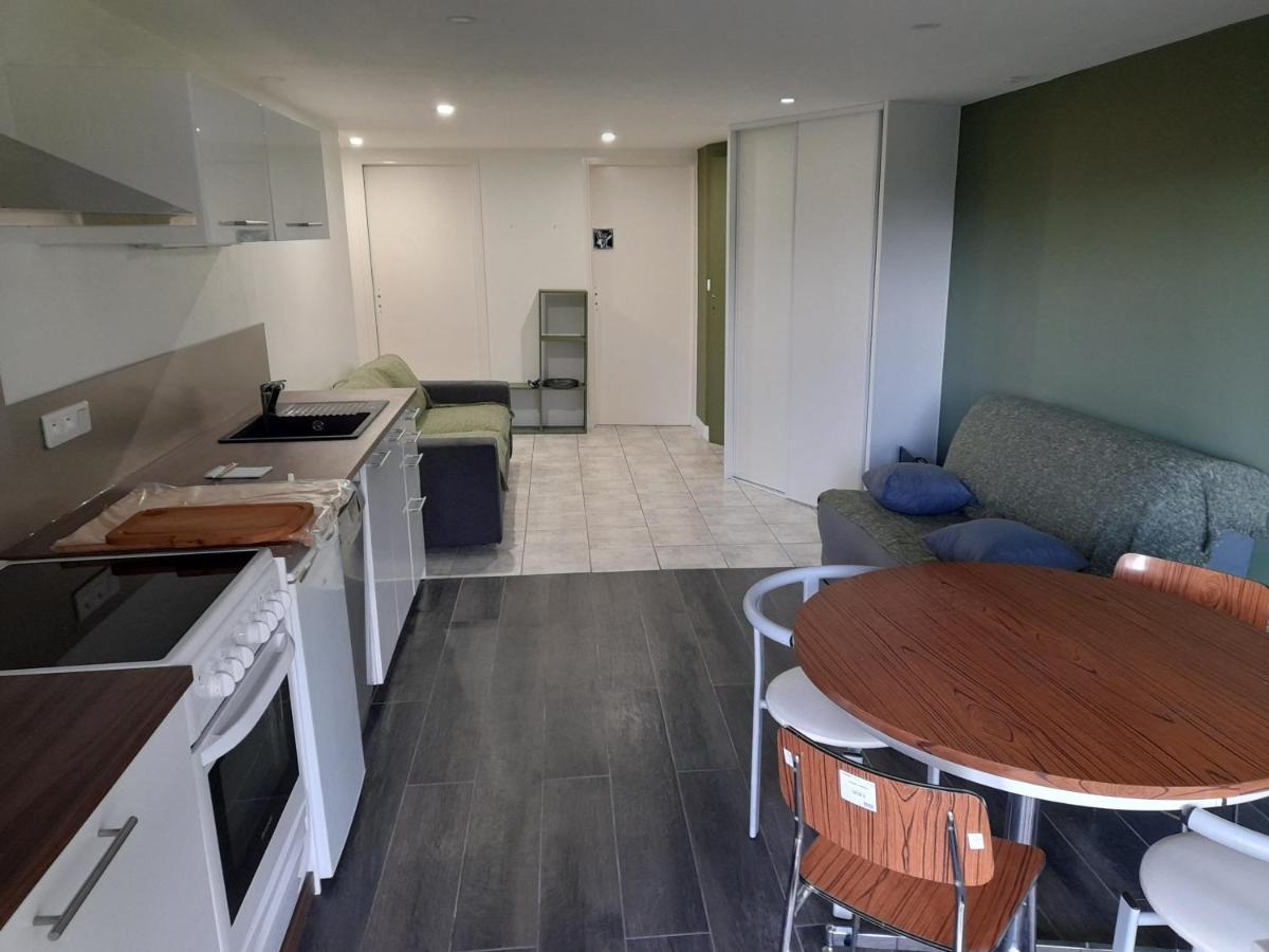A 5 Mns Du Puy De Dome Avec Vue Imprenable Studio Rez De Jardin 24M2 Neuf A Laschamps Saint-Genès-Champanelle 外观 照片